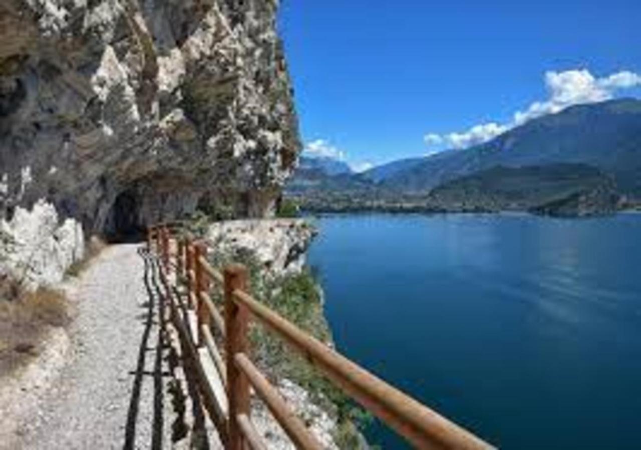 Casa Zanoni Lejlighed Torbole Sul Garda Eksteriør billede